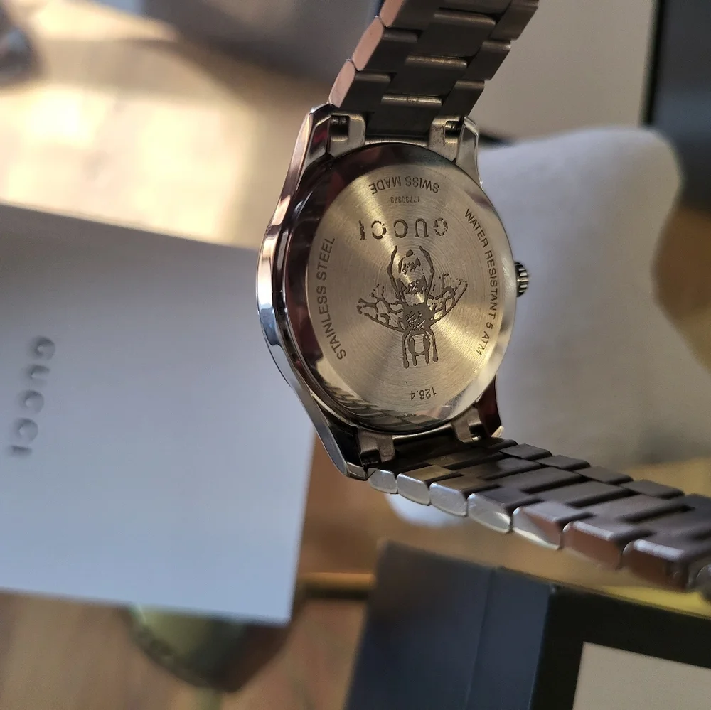 Authentic Gucci Bee Watch 38MM - Picture 9 of 11
